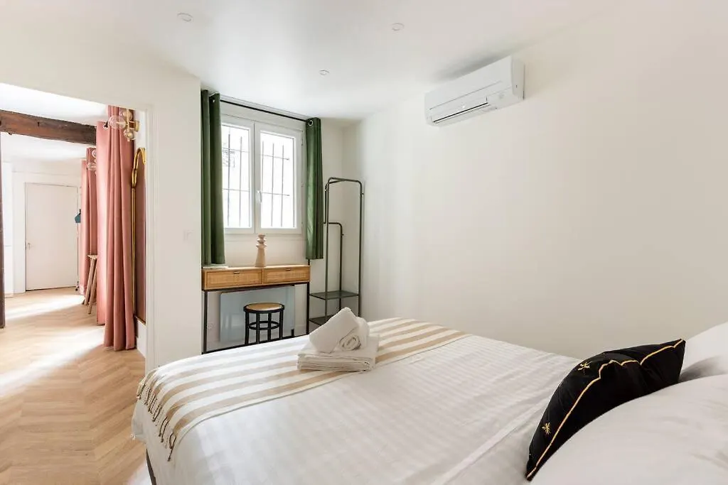 Apartment Sophiestay - Contemporary Apt- King Size Bed Paris