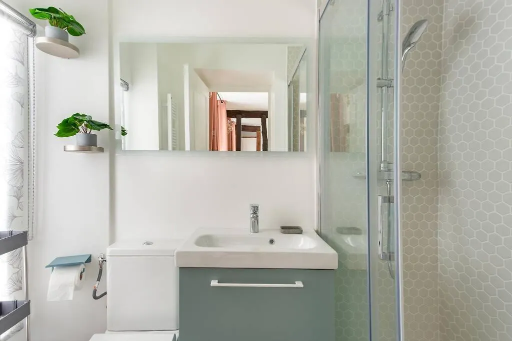 Apartment Sophiestay - Contemporary Apt- King Size Bed Paris France